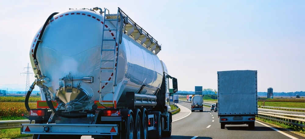 فريق متخصص يقدم خدمة سريعة وموثوقة من مورد ناقلة المياه الموثوق به