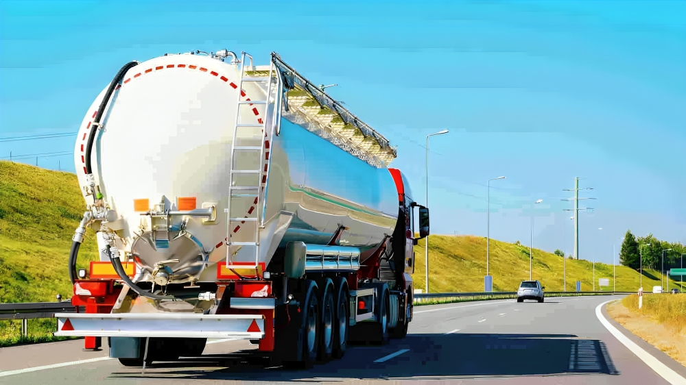 خدمة مورد صهاريج المياه النظيفة في الرياض السريعة والموثوقة للمنازل والمشاريع