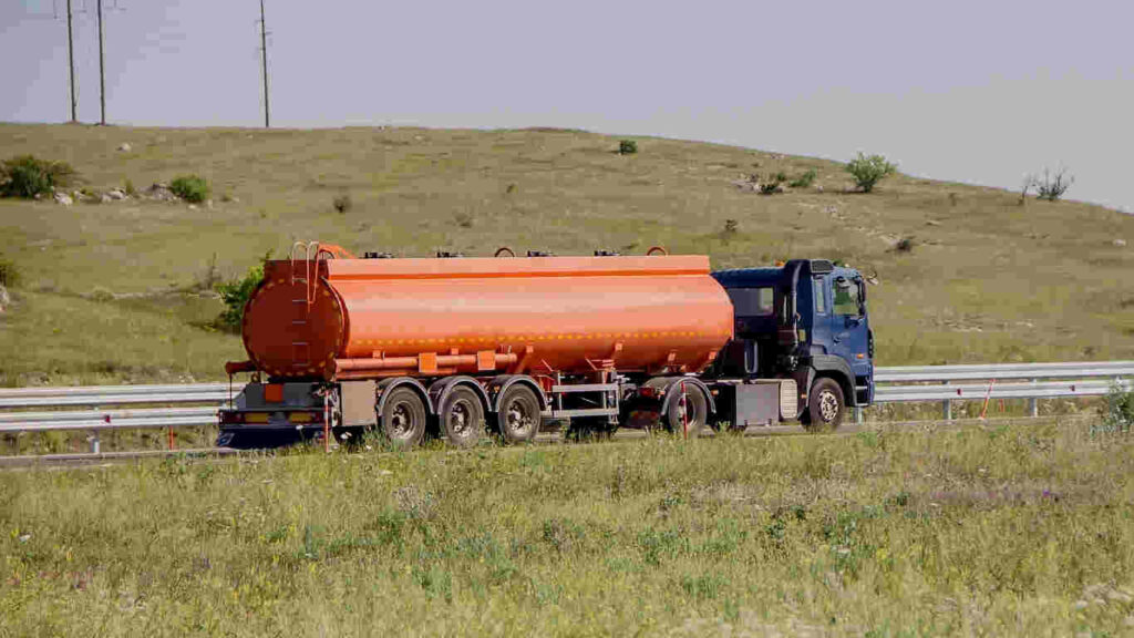 خدمة مورد صهاريج المياه النظيفة في الرياض السريعة والموثوقة للمنازل والمشاريع