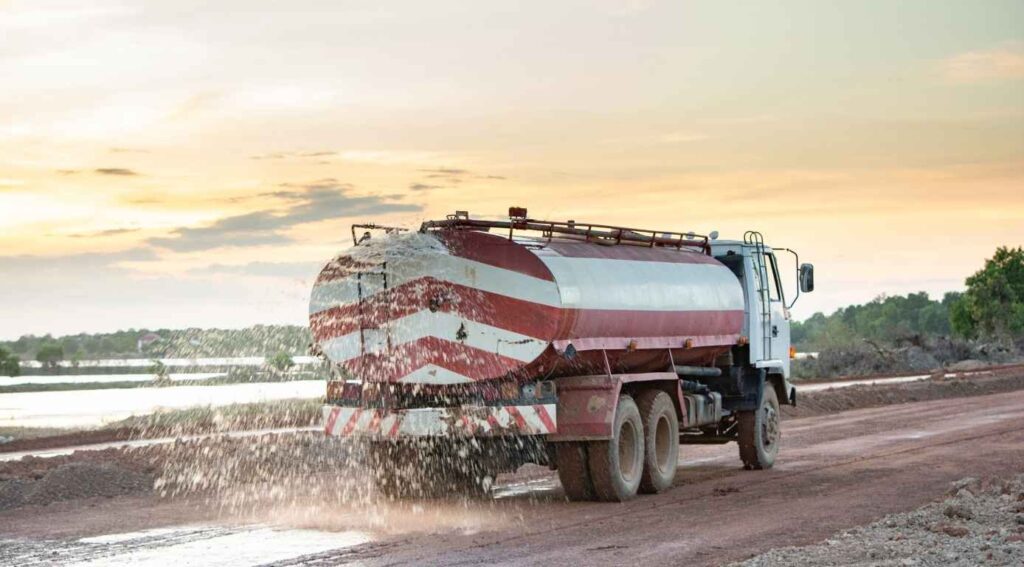 صهريج مياه جنوب الرياض لتزويد الخزانات السكنية