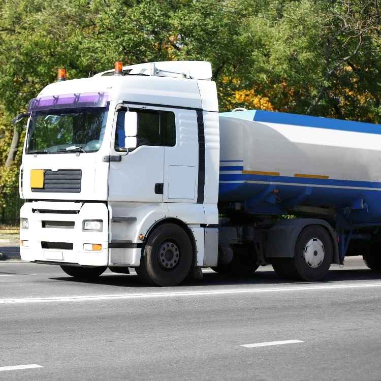 خدمة وايت مياه 30 طن في غرب الرياض