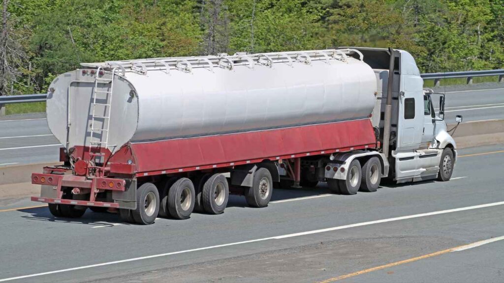 توصيل صهريج مياه شرق الرياض مع استجابة ٢٤ ساعة