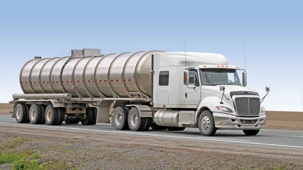 توصيل صهريج مياه شرق الرياض بخدمة فورية